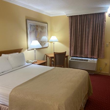 Bryson Inn Mount Airy Ngoại thất bức ảnh